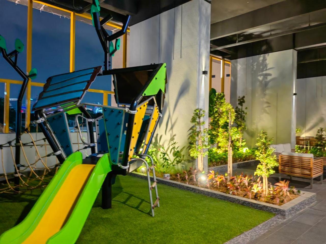 Astra At Opus Residences Kuala Lumpur Exteriör bild